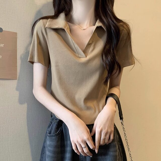 Green polo short-sleeved T-shirt for women 2023 summer Korean version slim V-neck solid color base arc hem collar pure cotton top
