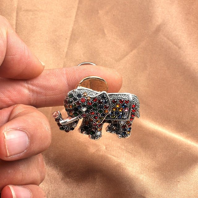 Double-sided strong magnetic brooch converter magnet type magnetic corsage without tying and not hurting clothes fixed clothes suit pin