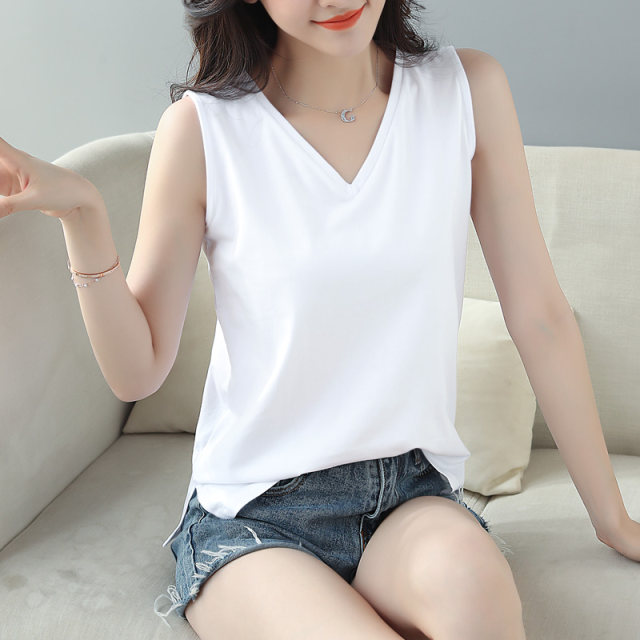 White sleeveless T -shirt female loose Korean version of cotton large size split V -neck top wearing unreasonable vests in summer new models

