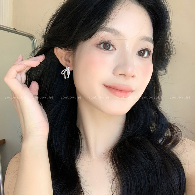 Lace bow pearl earrings for women, light luxury, high-end silver needle stud earrings, back-hanging niche exquisite earrings