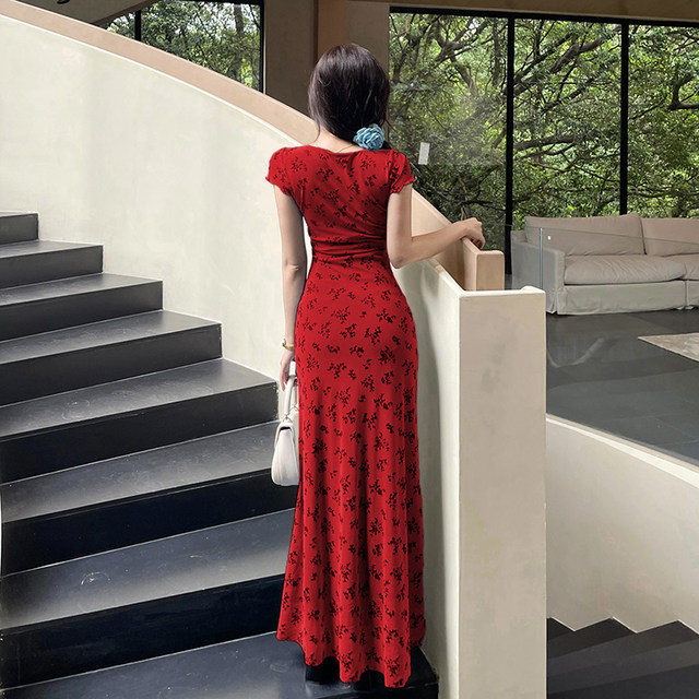 GirlsAt18 French temperament red short-sleeved dress for women in summer new sexy slim vacation skirt