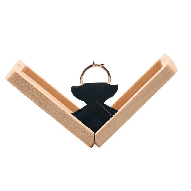 Fashion diamond ring box rotation, marriage marriage ring gift ring jewelry box storage box jewelry jewelry rectangular wooden box retro
