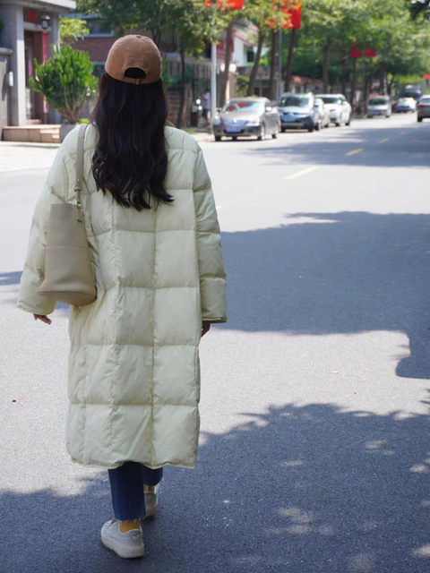 90 White Duck Down Jacket Women's Mid-Length 2025 Winter New Design Niche Over-the-Knee Loose Stand-Collar Jacket
