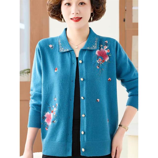 
Middle-aged and elderly mothers wear knitted sweaters, fashionable embroidered cardigan jacket, lapel cardigan loose fashionable top sweater