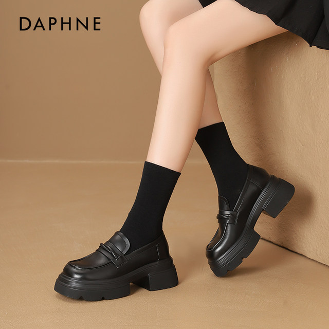 Daphne black thick-soled loafers for women 2025 new summer hot British style leather shoes for one foot