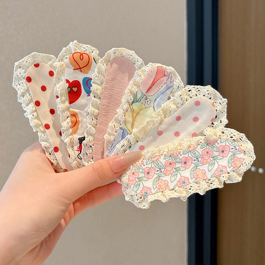 Children's Velcro stickers for girls, cute forehead, bangs stickers that won't hurt hair, baby girl's hair-breaking tool on the back of her head, post