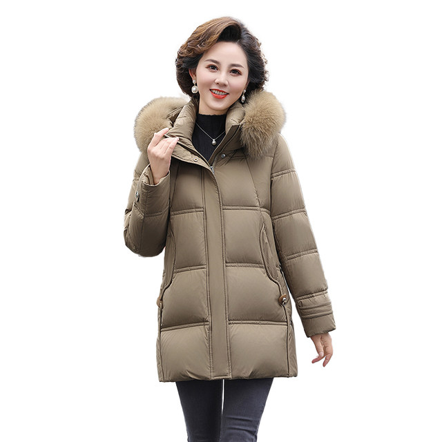 Yalu middle-aged and elderly mothers' down jacket 2025 new women's winter short hooded wool collar thermal jacket

