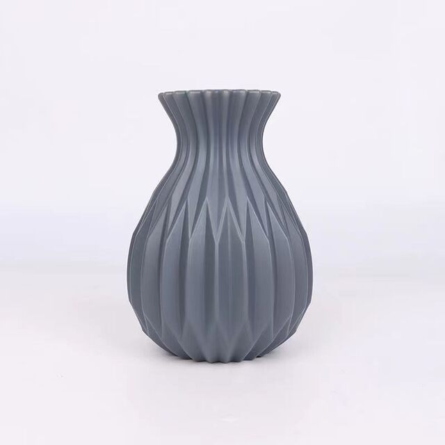 Vase ins Fenghaowei pineapple plastic vase flower arrangement at home place modern light luxury imitation plastic vase
