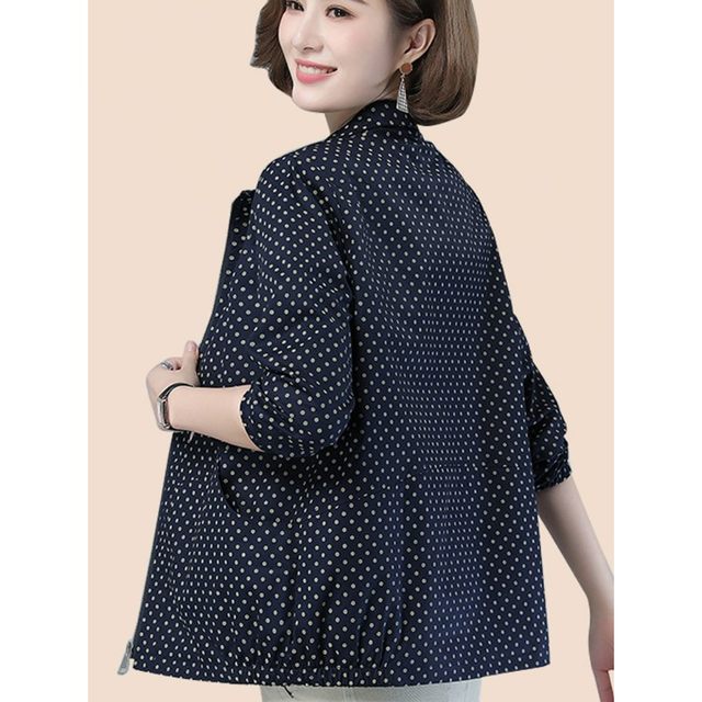Middle-aged and elderly women's fashionable small coat spring and autumn new large-size jacket top mother pure cotton casual short jacket
