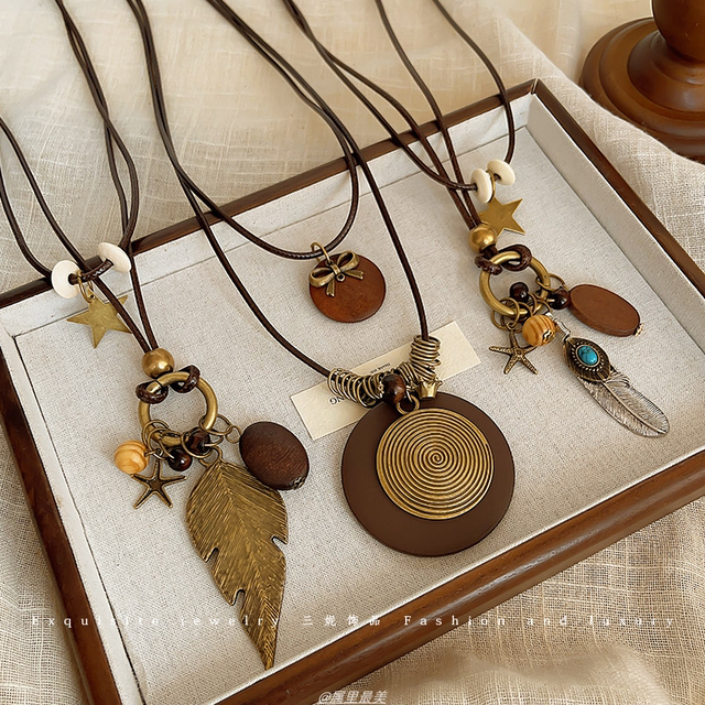 New Chinese Zen bronze feather necklace for women's bohemian ethnic style double layered long sweater chain accessories