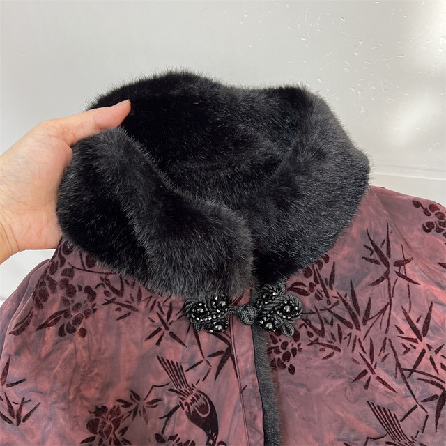 Elderly women's winter coats, grandma's imitation fur coats, mother's high-end cotton clothes, old ladies' autumn and winter thick tops