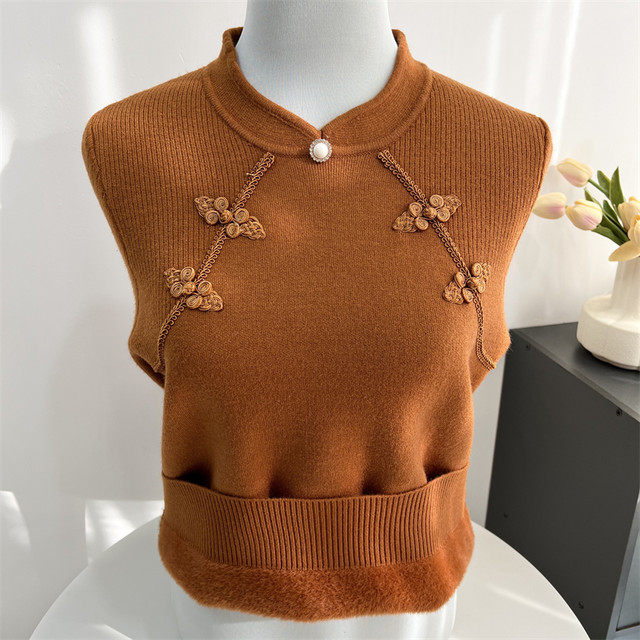 Mom's winter velvet sweater bottoming shirt, fashionable new style, middle-aged and elderly women's winter inner layer, thickened knitted woolen sweater