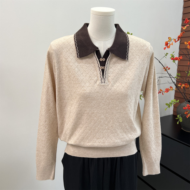 Middle-aged and elderly women's autumn clothing, long-sleeved bottoming shirt, fashionable mother's clothing, autumn casual lapel sweater top