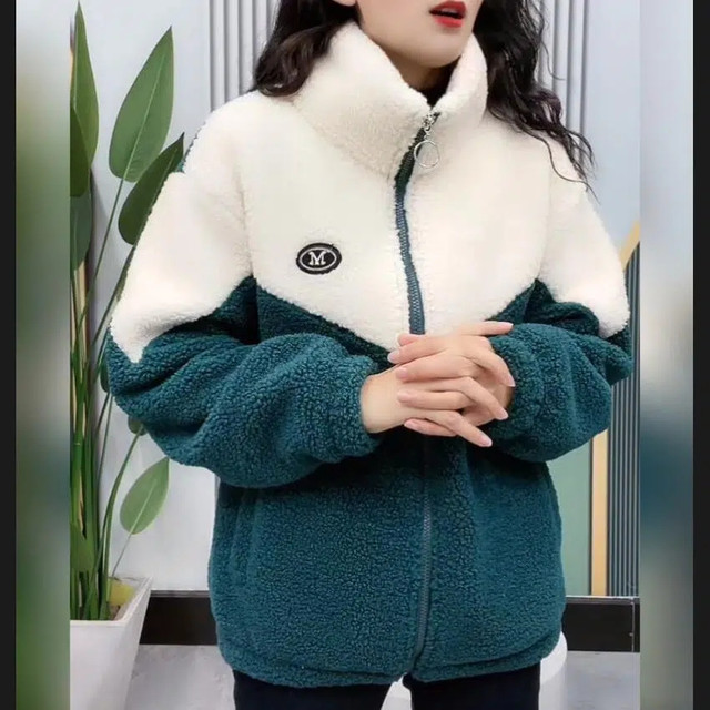Special offer for leakage losses in the clearance ~ 2023 new trendy lambsepa outer set female autumn and winter mothers
