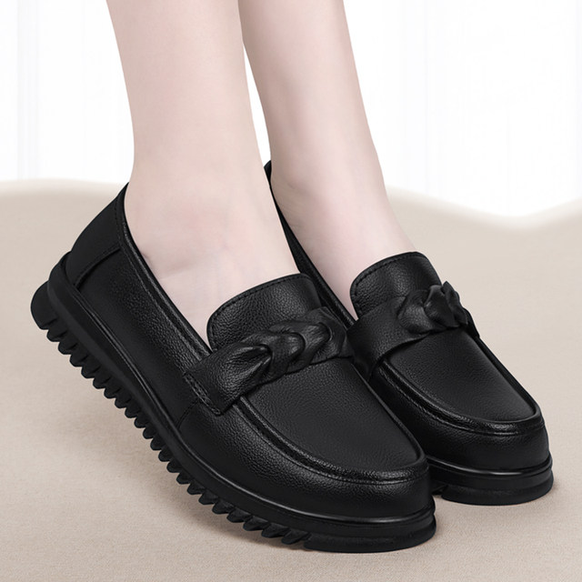 KFC anti-slip work shoes for women's leather shoes for work without tiring feet kitchen soft sole black waterproof and oil-proof mother shoes