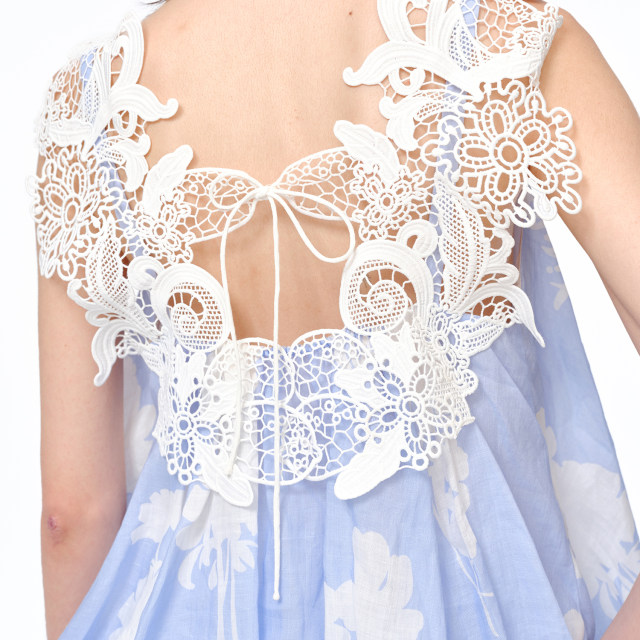 XIAOLI Xiao Li 25 spring and summer new blue lace printed suspender top
