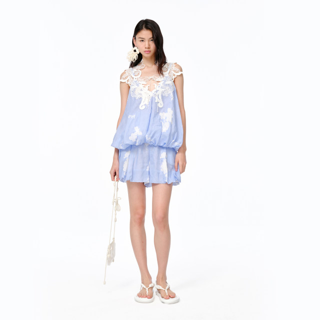 XIAOLI Xiao Li 25 spring and summer new blue lace printed suspender top
