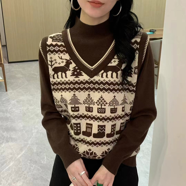 Half turtleneck base shirt for women with Christmas sweater 2024 new autumn and winter two-piece thickened sweater top
