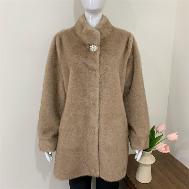 Mom's autumn and winter clothing, medium-length mink fur all-in-one coat, middle-aged and elderly women's fashionable and noble fur thick coat