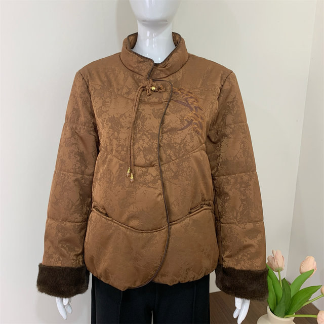 Mom's winter down jacket 2025 new middle-aged and elderly women's clothing autumn and winter cotton coat jacket animal year red cotton jacket