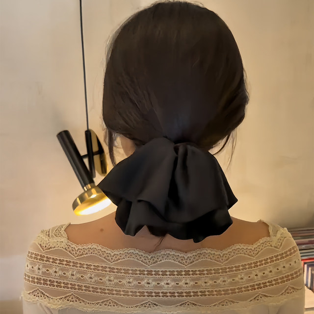 French temperament satin skirt ponytail grabber women's 2025 new high-end hairpin back head clip headwear