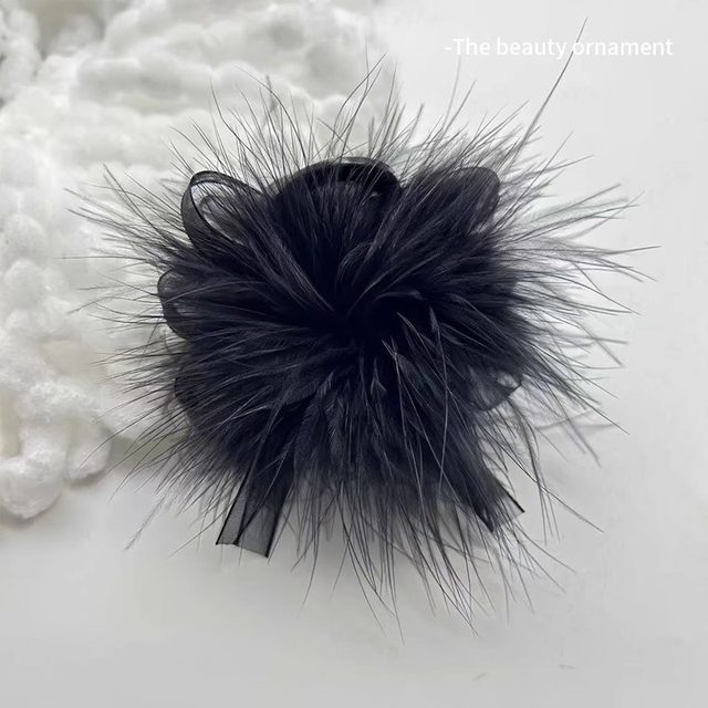 Fluffy high ponytail black feather clip 2025 new high-end back of the head hair clip hair clip headwear for women
