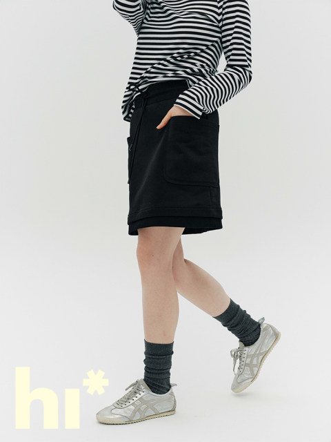 Haiku large outlined pocket Black drawing middle waist design half skirt women's sports wind sweater A -line skirt
