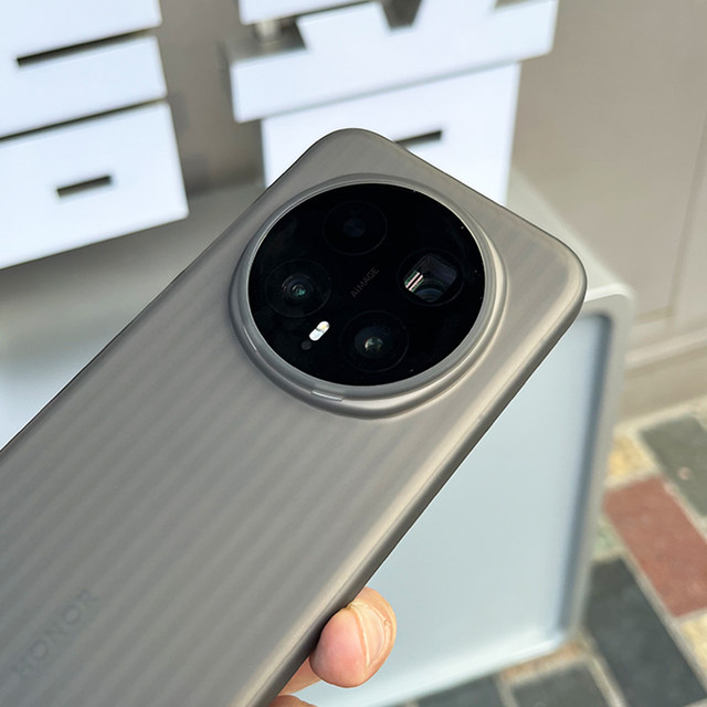 
Suitable for Honor magic8 mobile phone case soft shell corrugated anti-slip light frosted magic8pro arc edge protective case