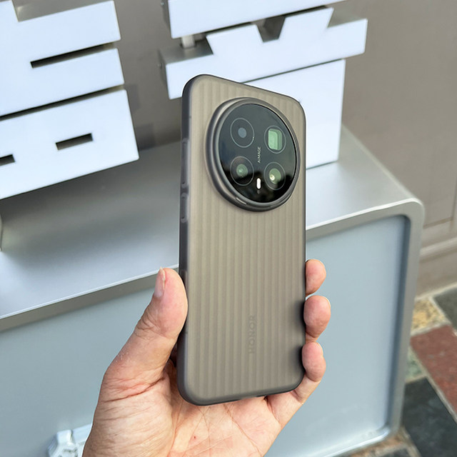 
Suitable for Honor magic8 mobile phone case soft shell corrugated anti-slip light frosted magic8pro arc edge protective case