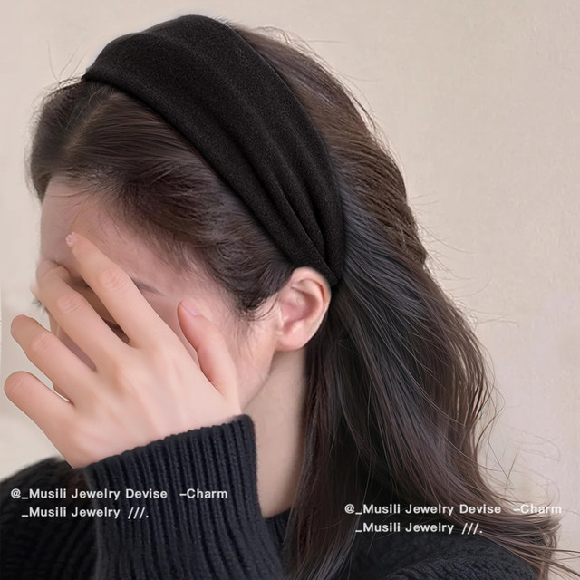 Autumn high skull top wide edge headband for women 2025 new high-end headband fashionable and fashionable daily hairpin hairpin headband