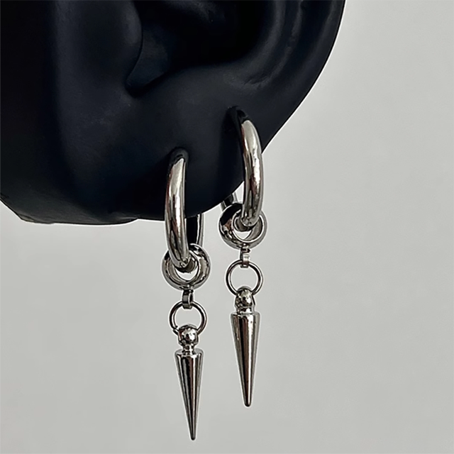 Rivet Titanium Steel Earrings Men's Niche Design Unique Earrings High-end Handsome Hip-Hop Earrings Unisex Earrings for Women