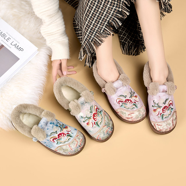 Women's Shoes 2025 New Sheep Wool Cotton Shoes Old Beijing Cloth Shoes Plus Velvet Thickened Ethnic Style Embroidered Shoes Mom's Shoes