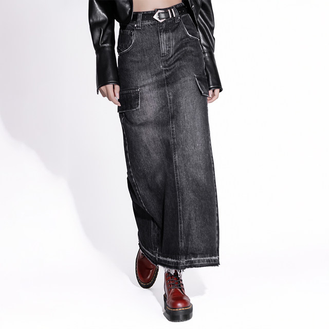 LOUZING high-waisted old black denim skirt for women 2025 spring and summer style rear slit mid-length straight skirt