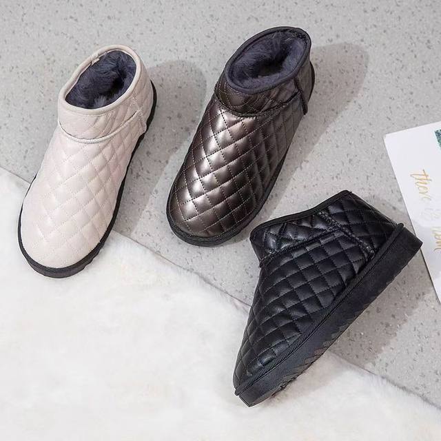 
Winter new Northeastern snow boots plus velvet and thickened warm cotton shoes soft sole anti-slip bread shoes outdoor waterproof and anti-slip