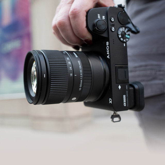 Sigma 18-50mm F2.8 large aperture standard zoom micro-single camera lens suitable for Sony E Fuji X Canon port