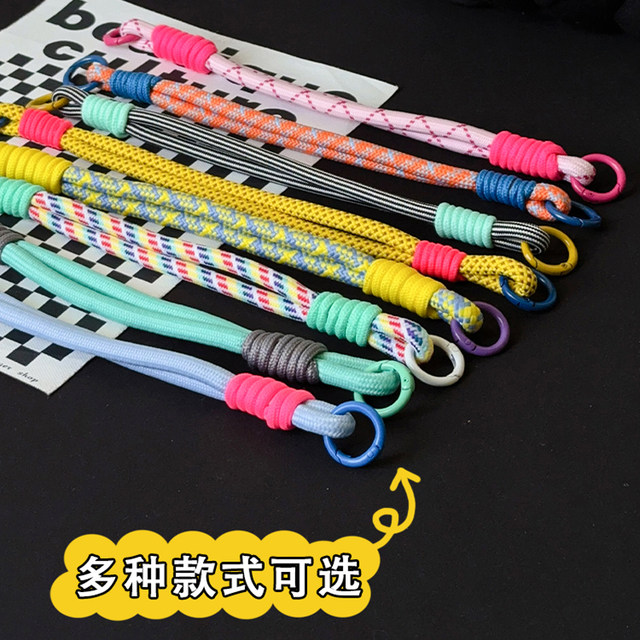 Mobile phone lanyard double buckle wrist strap short bracelet hanging piece dopamine contrast color anti-loss mobile phone case hanging chain new keychain men and women comfortable portable hand-held hanging chain exquisite hanging rope versatile
