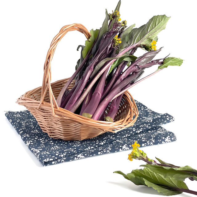 
Selected fresh vegetables red cabbage moss seaweed farm specialty red cabbage heart green vegetable red rapeseed seeds