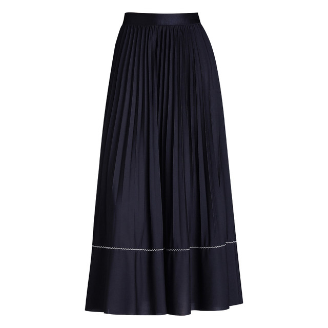 La Chapelle's new spring 2025 loose A-line mid-length over-knee pleated skirt for women