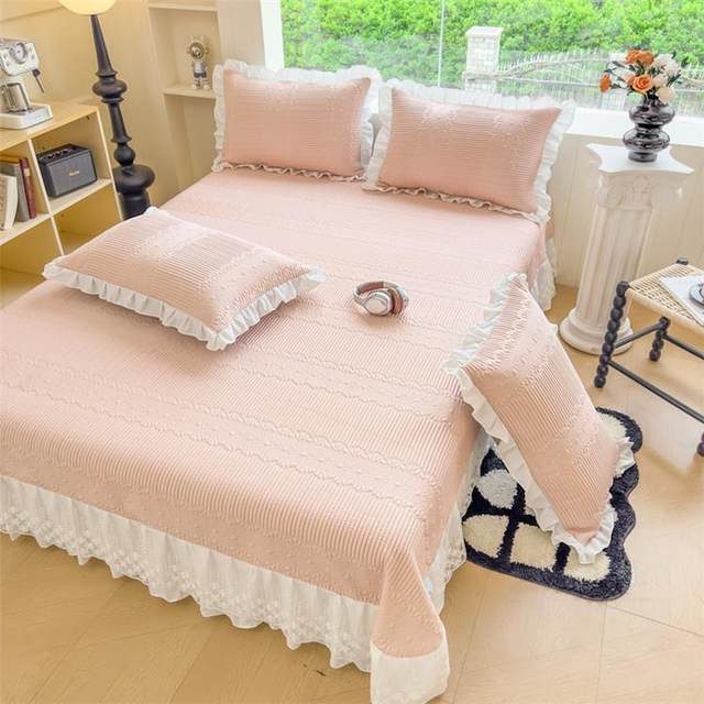 
Category A maternal and infant grade ice silk ice bean mat three-piece set bed cover bed skirt summer soft mat summer bed sheet pink