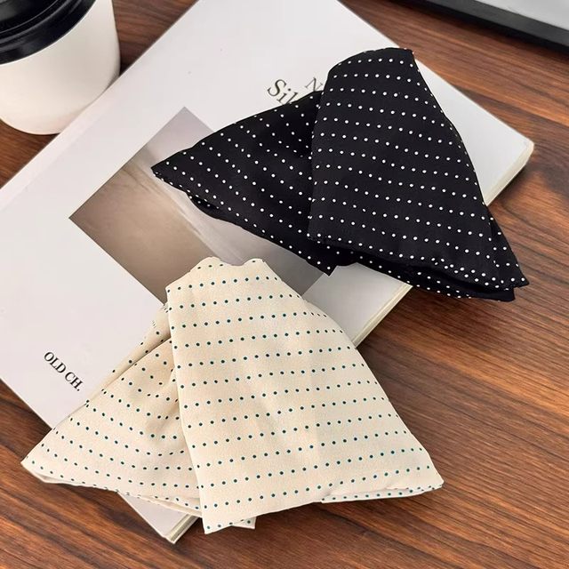 French Hepburn style fabric polka dot grab clip, fashionable temperament hair clip on the back of the head, hair shark clip, Korean hair accessory