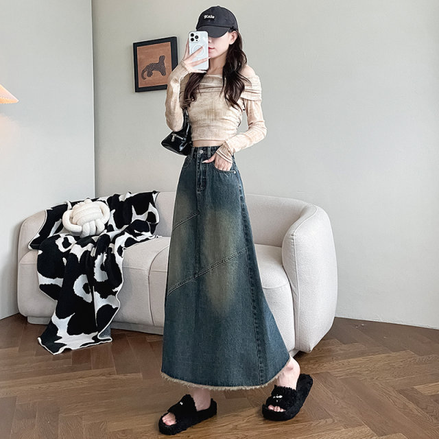 Retro denim skirt for women 2025 new autumn high-waisted slim A-line hip-pack medium-length breasted splicing skirt
