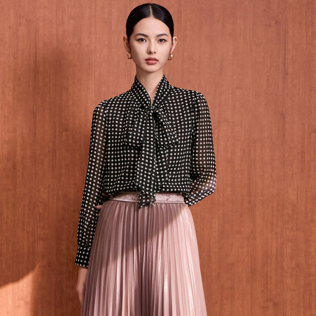 Ma Tiannu women's clothing spring and autumn new black polka dot shirt streamer neck bow shirt top fashionable French