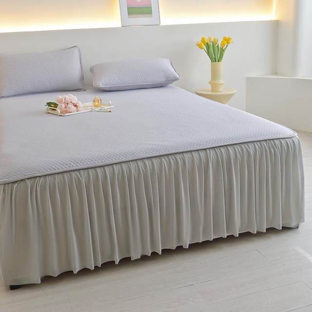 
Category a maternal and infant grade bed skirt style ice silk mat 2025 new washed ice bean three-piece set summer air-conditioned soft mat