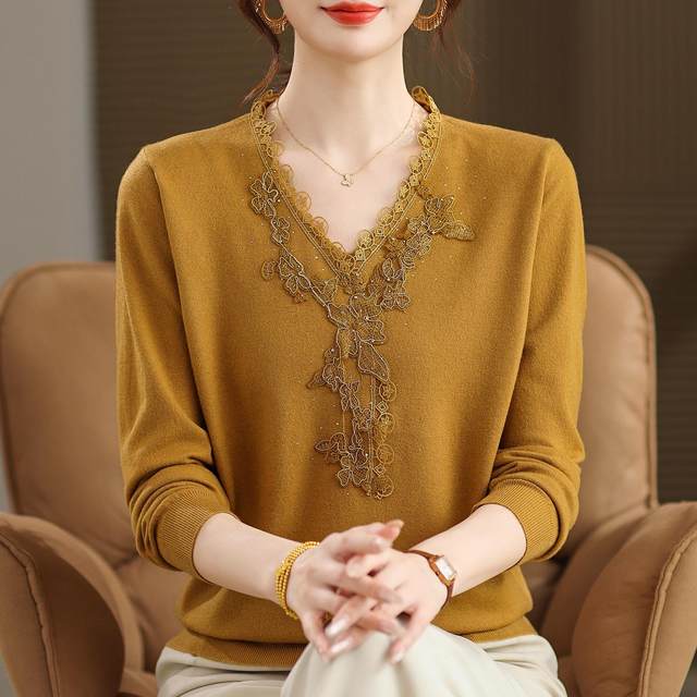 Speedy 2025 new mother's clothing autumn sweater women's fashionable middle-aged and elderly women's spring and autumn sweater temperament base