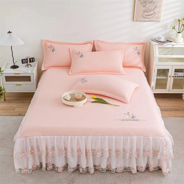 Brand summer cool sensor Dou bean seat ice silk silk three -piece washing can be washed machine -to -class mother and infant bed skirt mat
