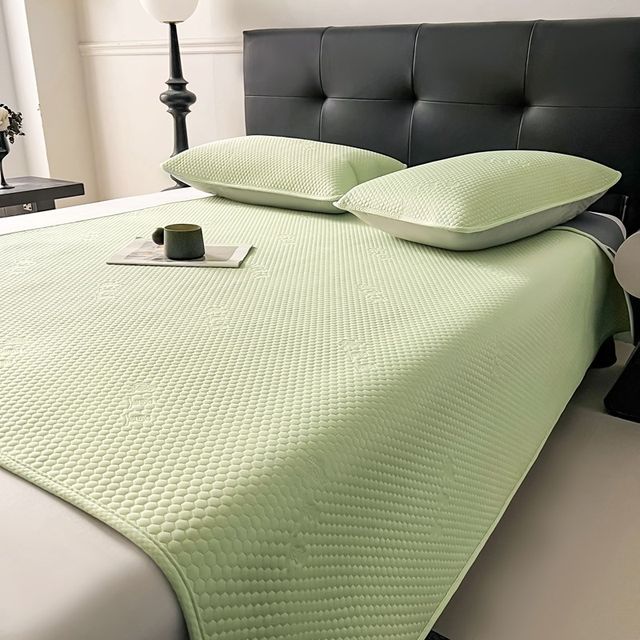 
Maternity-grade mats, ice silk mats, machine washable ice bean mats, summer mats, soft mats, ice silk mats