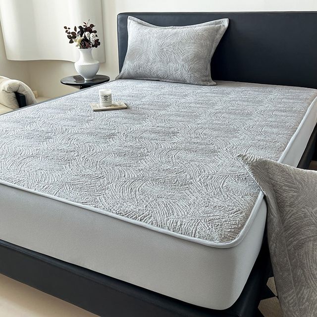 
Category A maternal and infant grade cooling PE ice silk mat three-piece set 2025 new air-conditioned soft mat machine washable bed sheet