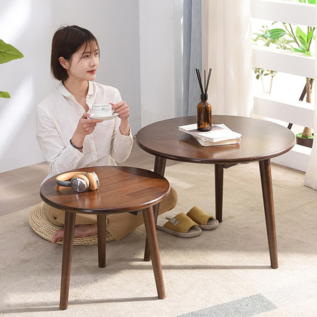 
Solid wood balcony table, casual round table, simple modern coffee table, living room simple round side table, small apartment table