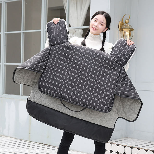 Electric vehicle windshield quilt, winter velvet thickened battery motorcycle windshield, rainproof, coldproof, warm and waterproof new model