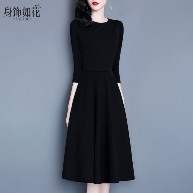 Autumn and winter small black skirt spring 2025 new temperament slim a-line skirt 7-quarter sleeve mid-length black base dress